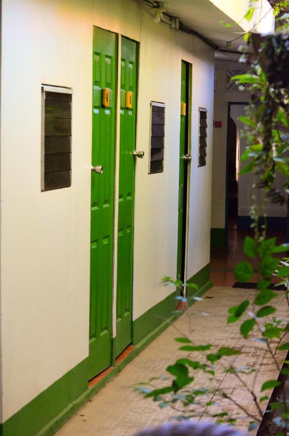 Hostal El Rio León المظهر الخارجي الصورة