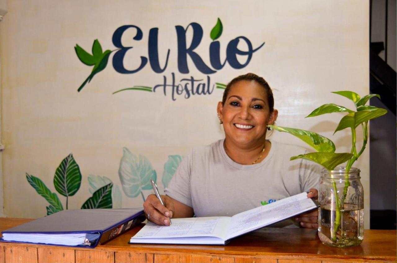 Hostal El Rio León المظهر الخارجي الصورة