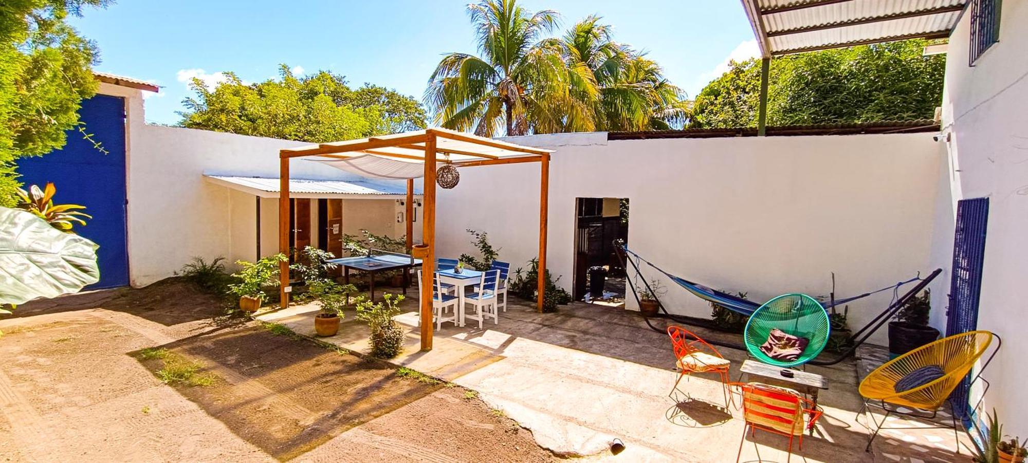Hostal El Rio León المظهر الخارجي الصورة
