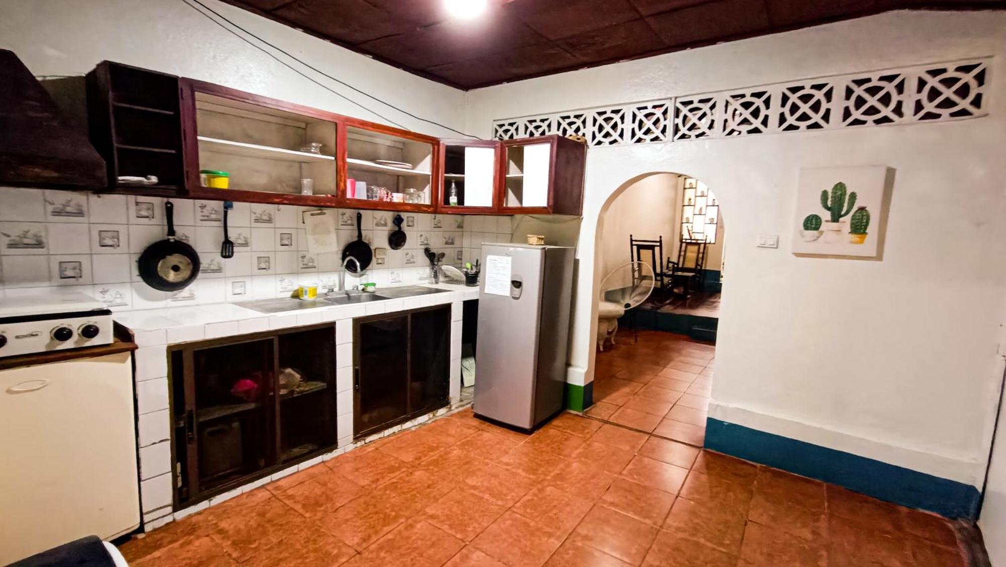 Hostal El Rio León المظهر الخارجي الصورة