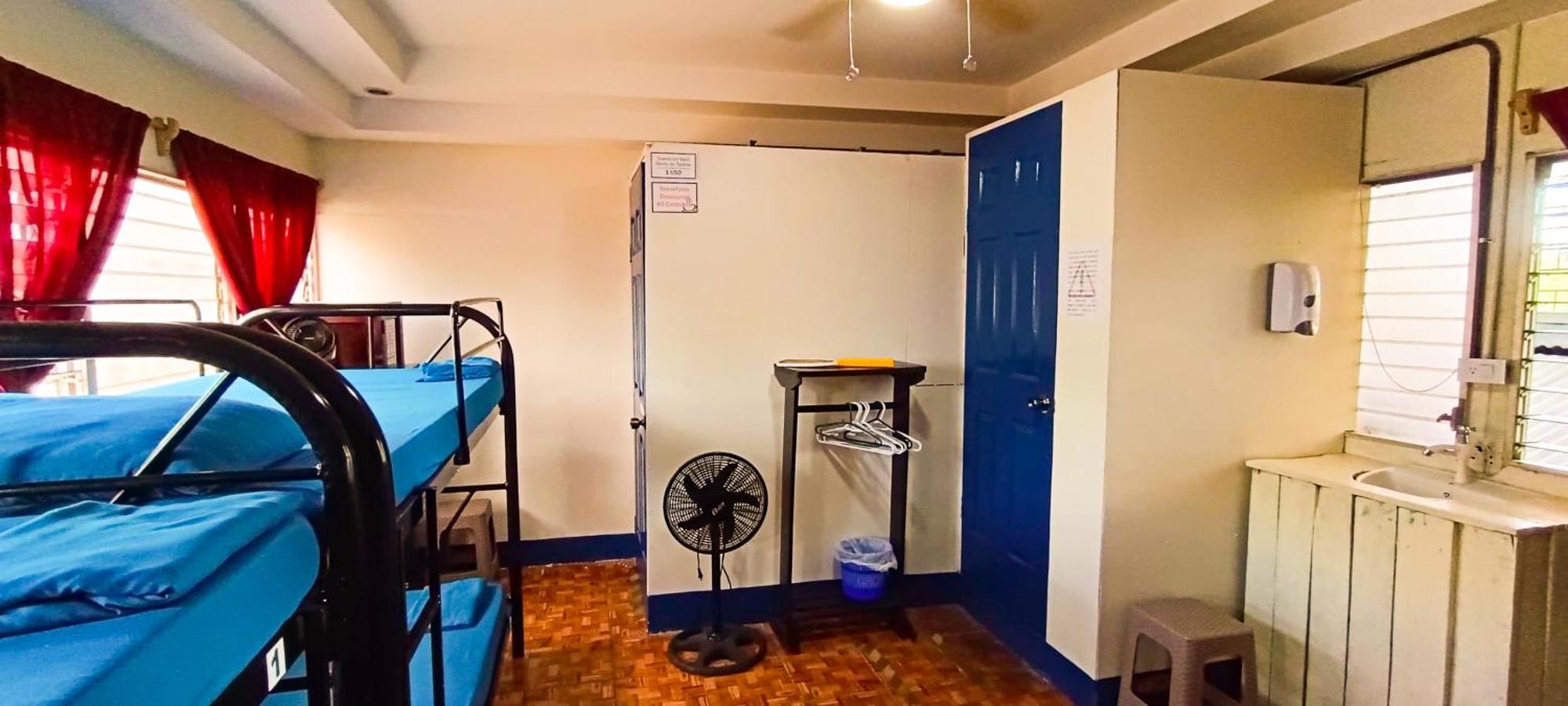 Hostal El Rio León المظهر الخارجي الصورة