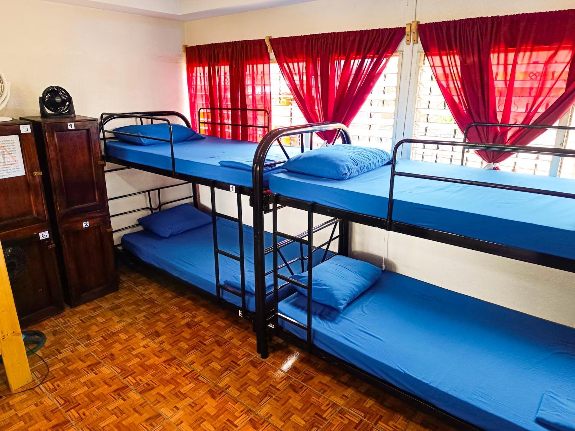 Hostal El Rio León المظهر الخارجي الصورة