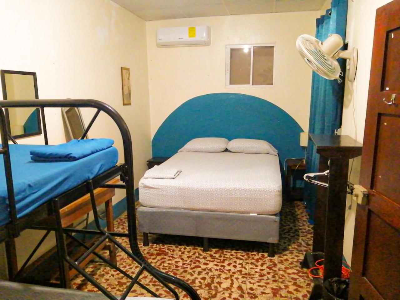 Hostal El Rio León المظهر الخارجي الصورة