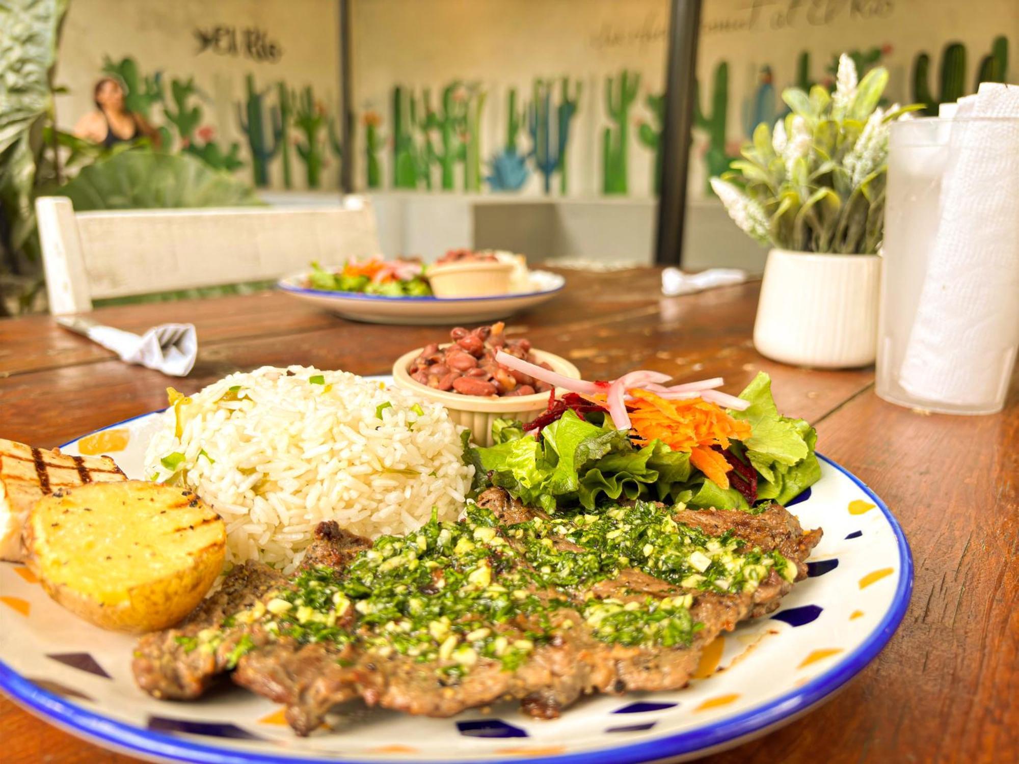 Hostal El Rio León المظهر الخارجي الصورة